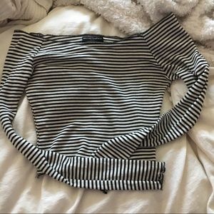 Brandy Melville off shoulder top